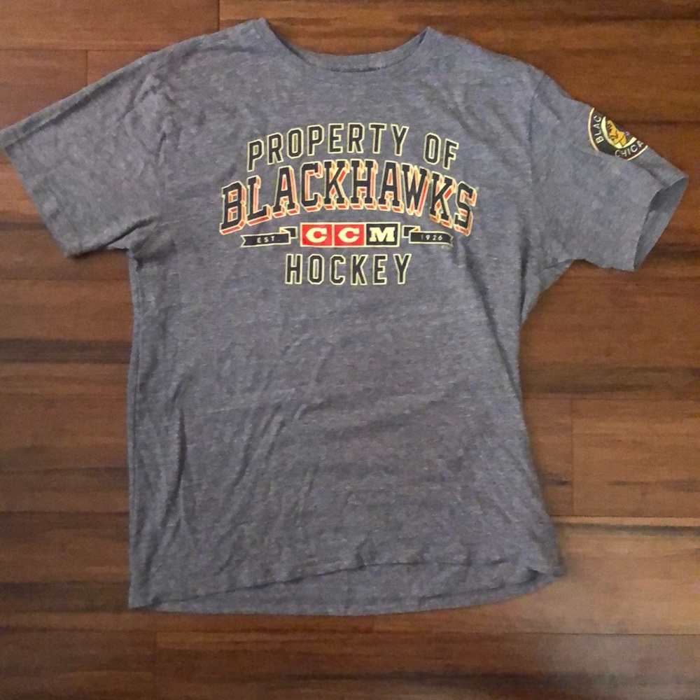 CCM NHL CHICAGO BLACKHAWKS MENS MEDIUM (M) SHIRT RETRO STYLE